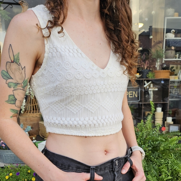 Lace Crop Top Size M - Picture 2 of 7